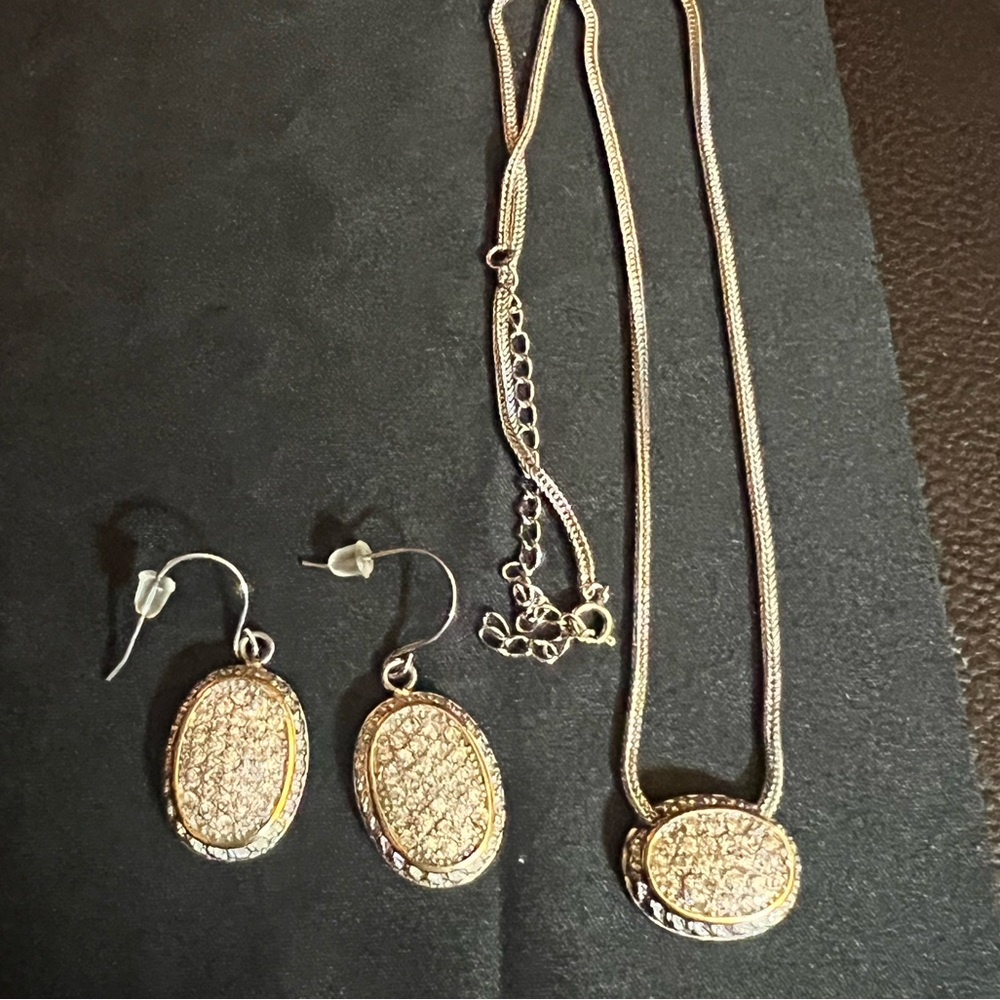 Quality Elegant Gold-tone and Silver Jewelry Set